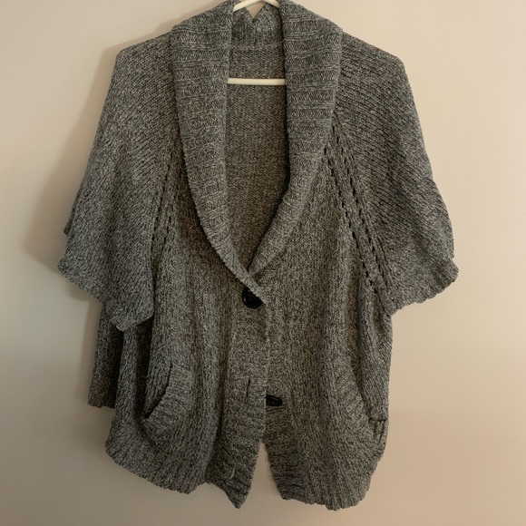 Grey short sleeve button down sweater - Picture 1 of 1